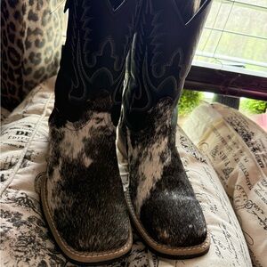 Kids Black and White Cowboy Boots